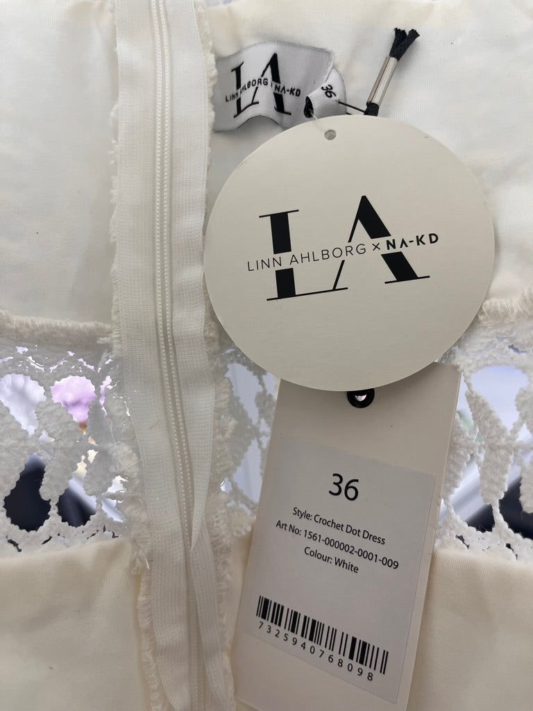 LINN AHLBORG × NA-KD Lace Crochet Ruffle Cake Dress